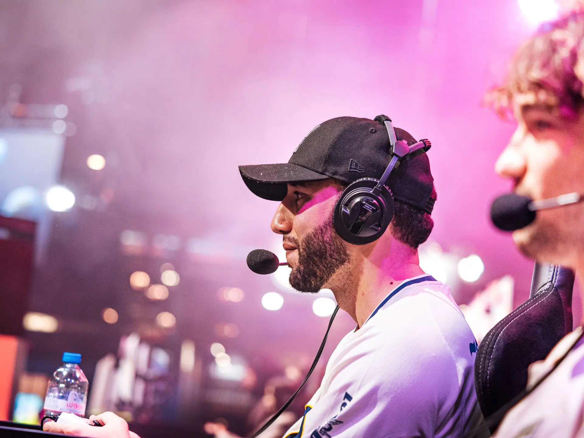 Reportage photo événementiel lors de la Paris Games Week avec stands marques, influenceurs et public